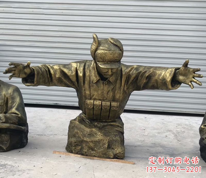 辽阳黄继光铜雕是由中领雕塑定制的精致作品。中…
