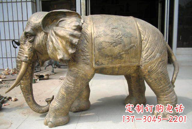 辽阳黄铜大象雕塑,让你的空间充满热情