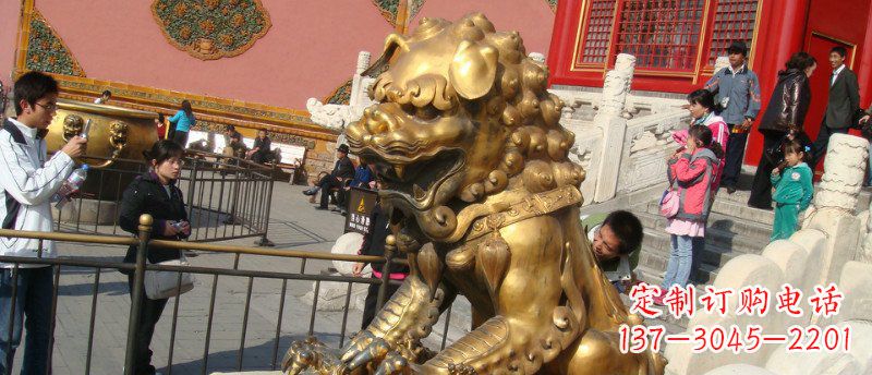 辽阳黄铜狮子雕塑,展现故宫魅力