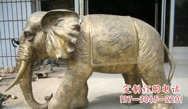 辽阳拥有好运的黄铜吉祥大象雕塑