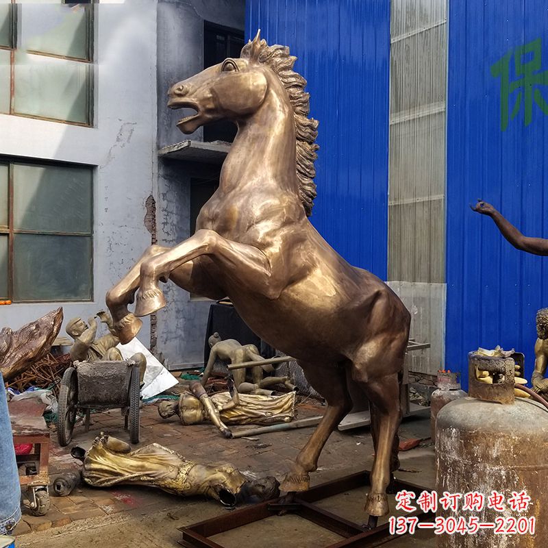辽阳黄铜马儿雕塑