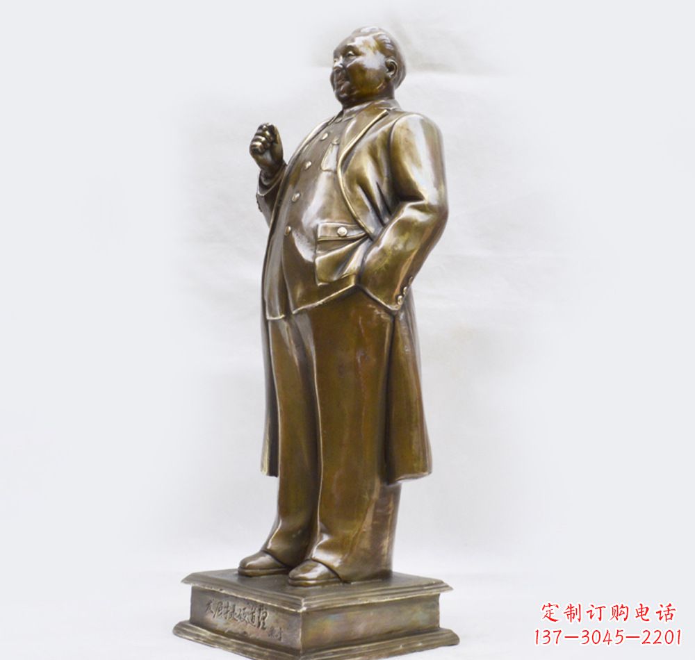 辽阳黄铜铸造的邓小平伟人铜像
