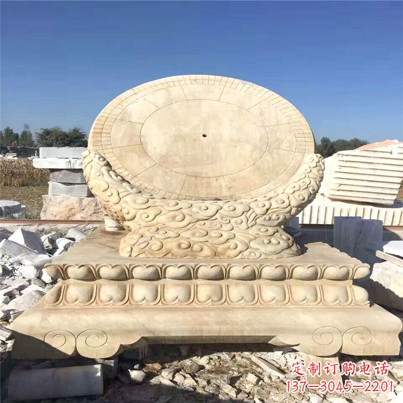 辽阳优雅而古典的黄锈石日晷雕塑