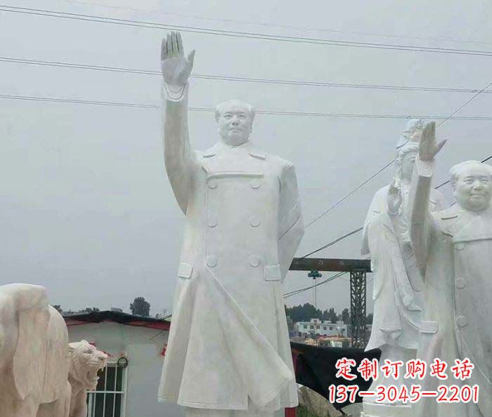辽阳挥手毛泽东伟人石雕