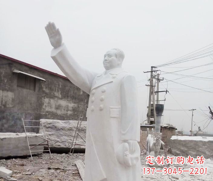 辽阳挥手毛泽东伟人石雕 (2)