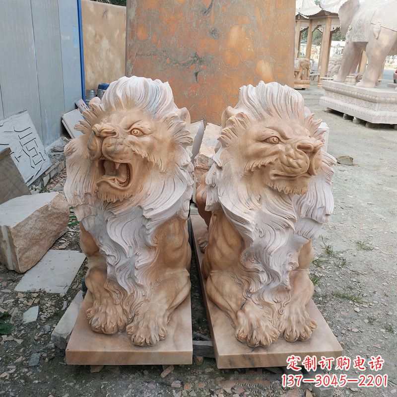 辽阳风格多样的狮子雕塑