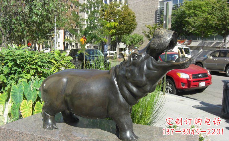 辽阳街边河马景观铜雕