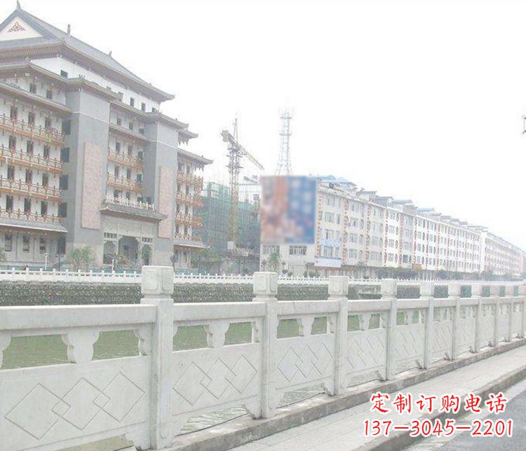 辽阳流光溢彩的大理石栏板石雕