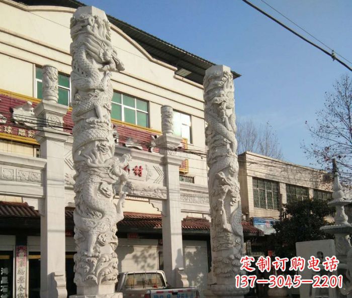 辽阳汇聚古灵神韵的大理石龙柱雕塑