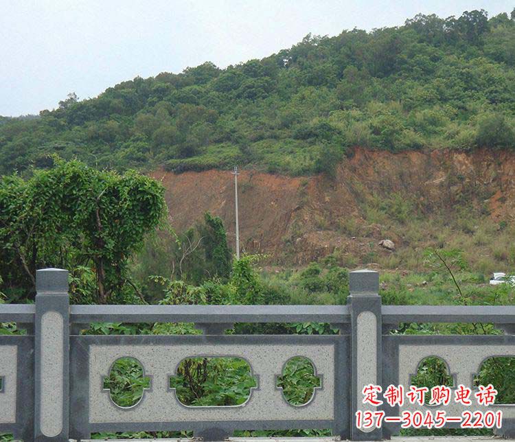 辽阳景区镂空仿古栏板石雕