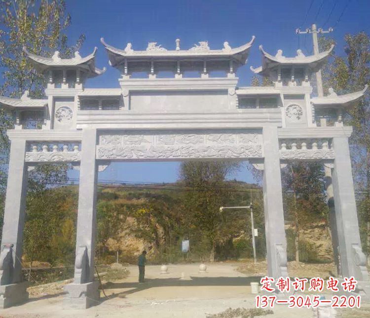 辽阳景区三门仿古石牌坊石雕