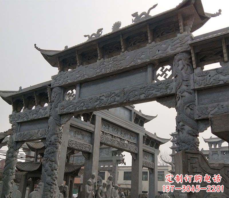 辽阳景区三门牌坊石雕