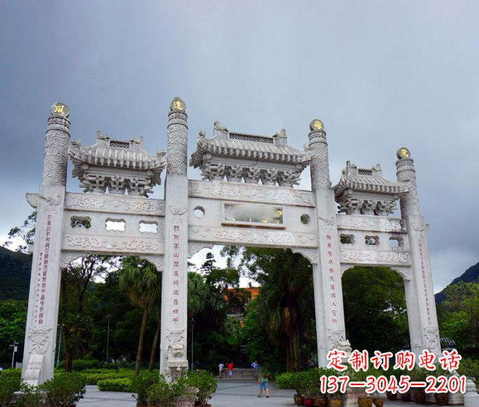 辽阳景区三门牌坊石雕_1