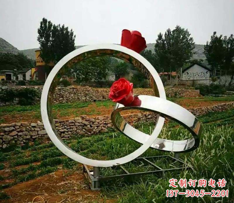 辽阳中领雕塑:高贵精致的镜面不锈钢戒指雕塑