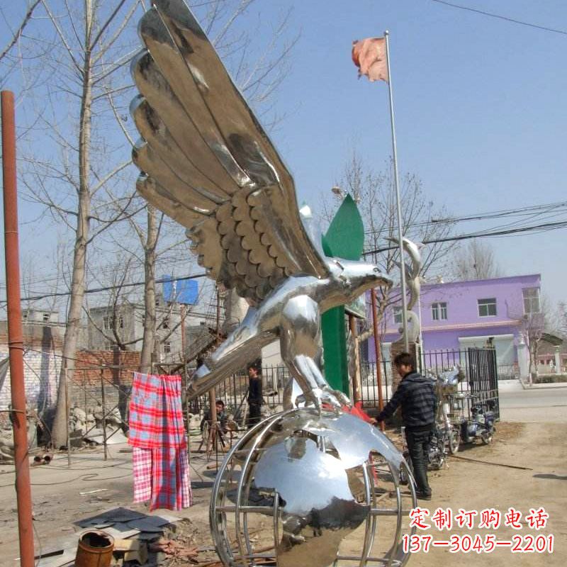 辽阳超越传统的老鹰不锈钢雕塑