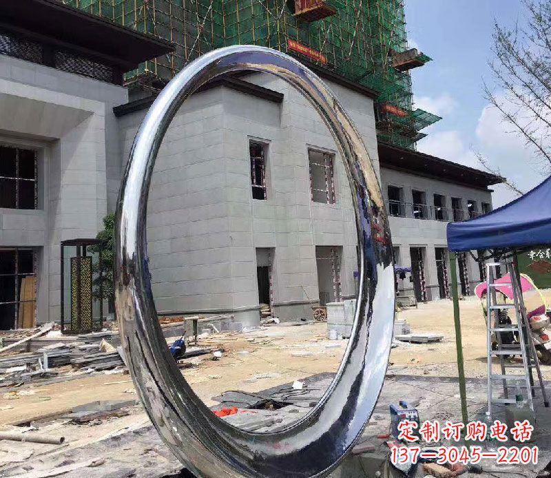 辽阳精致典雅的镜面不锈钢圆环雕塑
