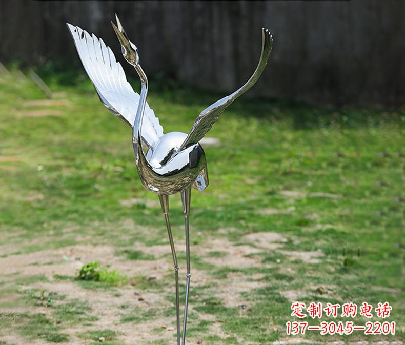辽阳高端定制丹顶鹤展翅不锈钢雕塑