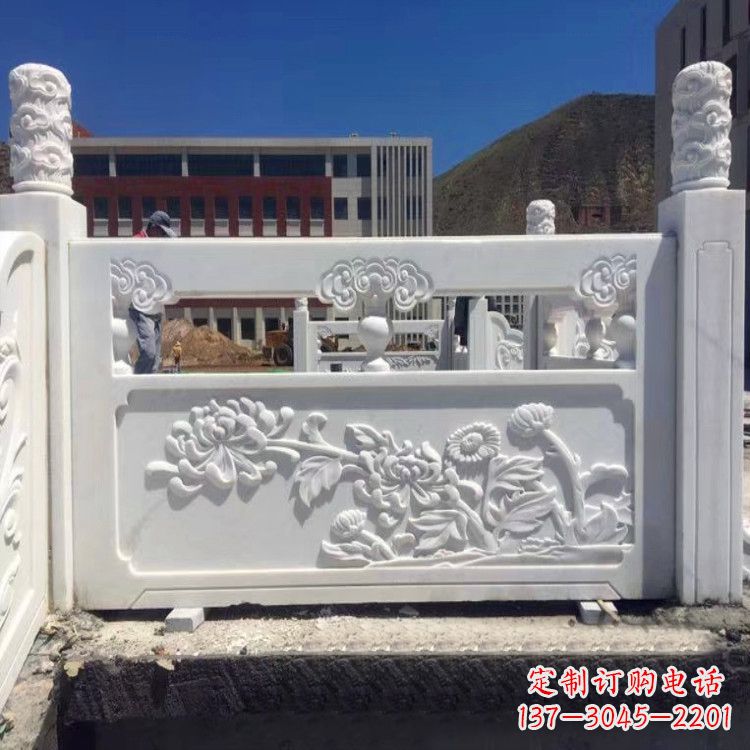 辽阳中领雕塑旗下的菊花石栏板雕塑,以其独特的…