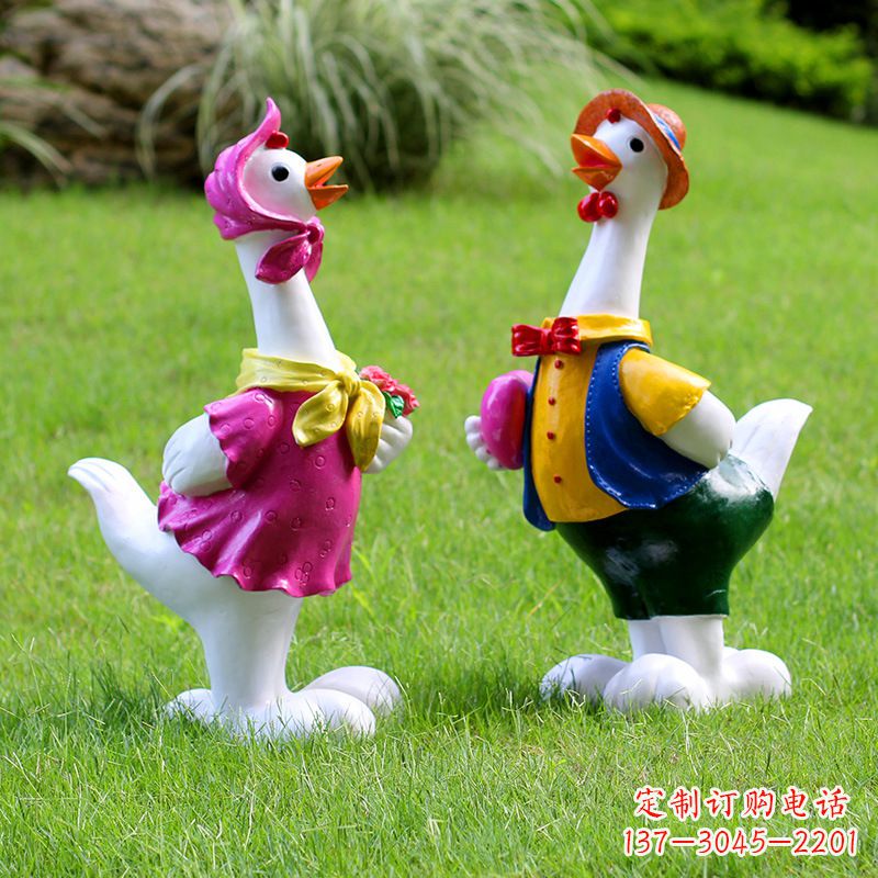 辽阳卡通鸡爸爸和鸡妈妈雕塑-幼儿园游乐园卡通动物摆件