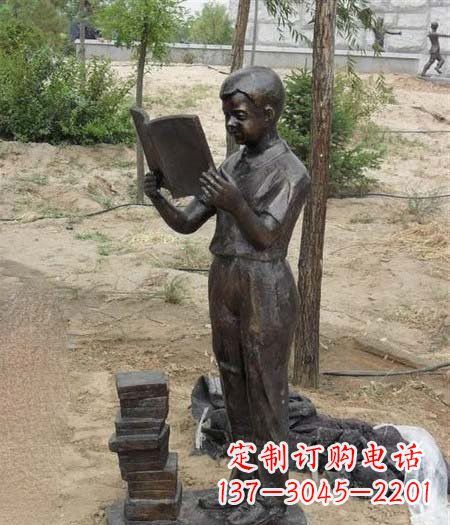 辽阳中领雕塑尊贵细腻的男孩铜雕