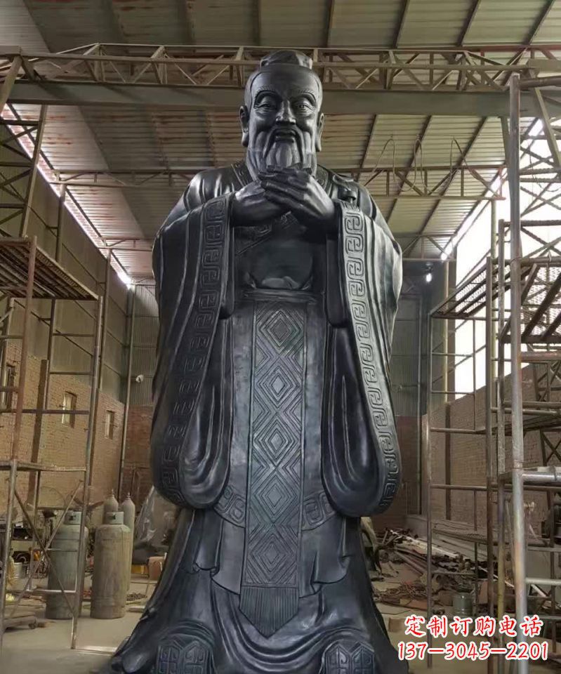 辽阳表彰传统文化,尊贵的孔子雕塑