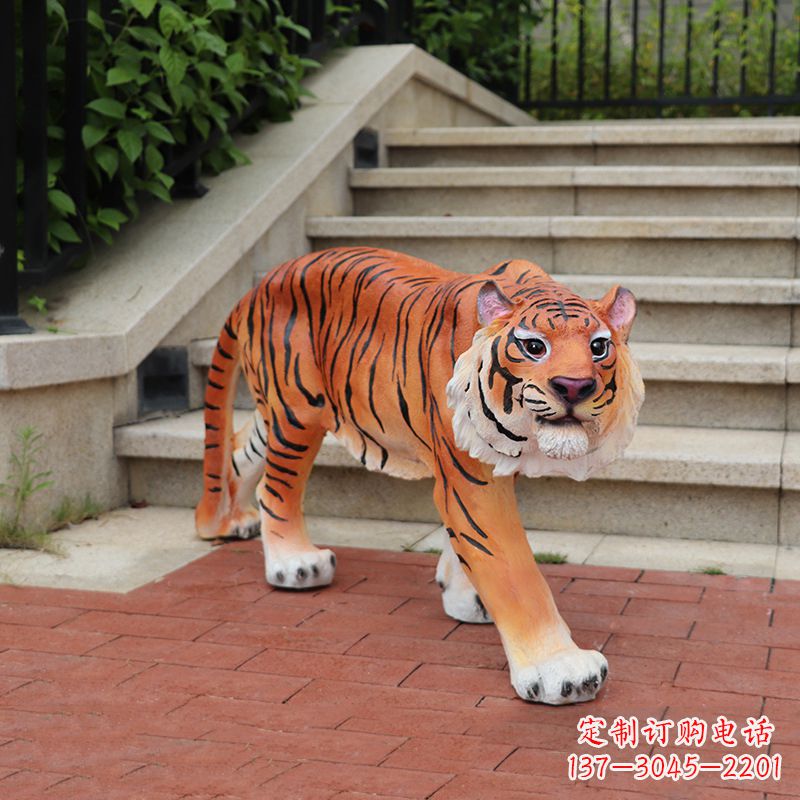 辽阳老虎玻璃钢仿雕塑-小区园林仿真动物摆件
