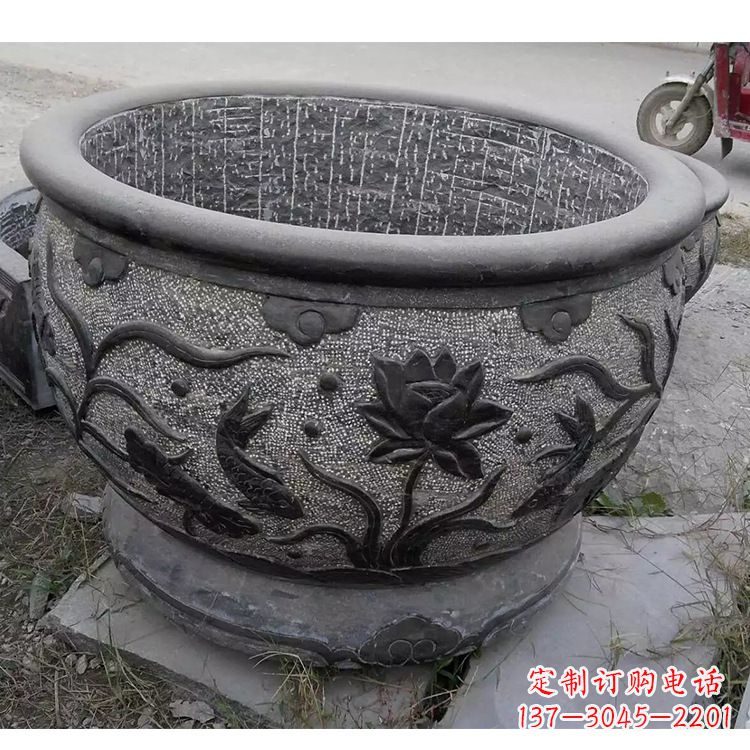 辽阳传统宁波老青石水缸雕塑