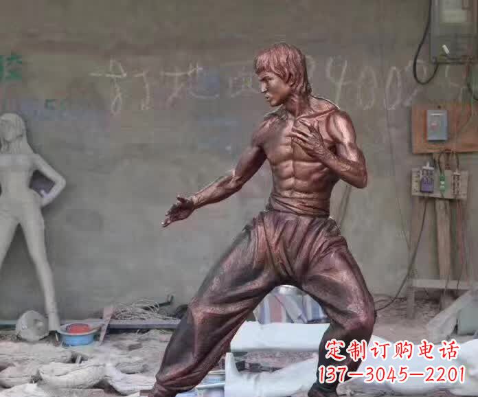 辽阳李小龙铜雕,精美尽显传奇风采