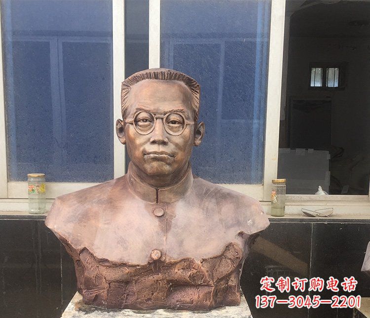 辽阳精致的刘伯承头像铜雕