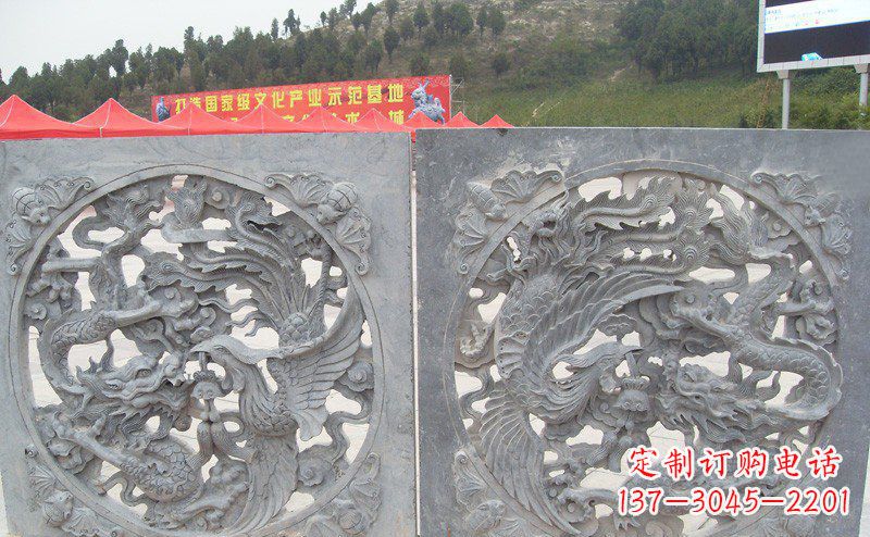 辽阳龙凤呈祥公园景观石浮雕