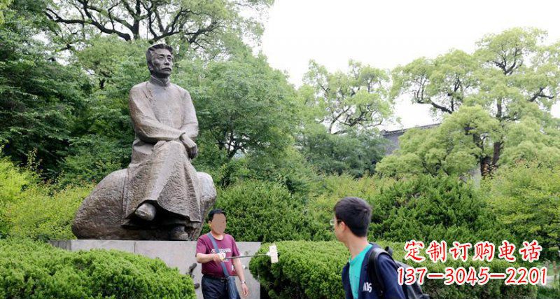 辽阳鲁迅铜雕,艺术品级的文化符号