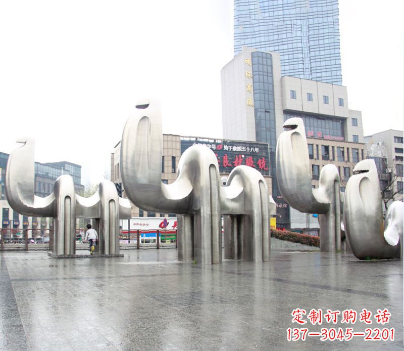辽阳不锈钢骆驼雕塑,更添雅致风情