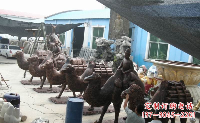 辽阳骆驼公园动物铜雕魅力无限