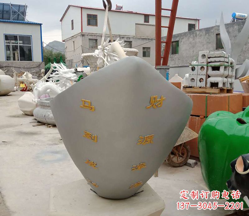 辽阳精美元宝雕塑,马到成功!