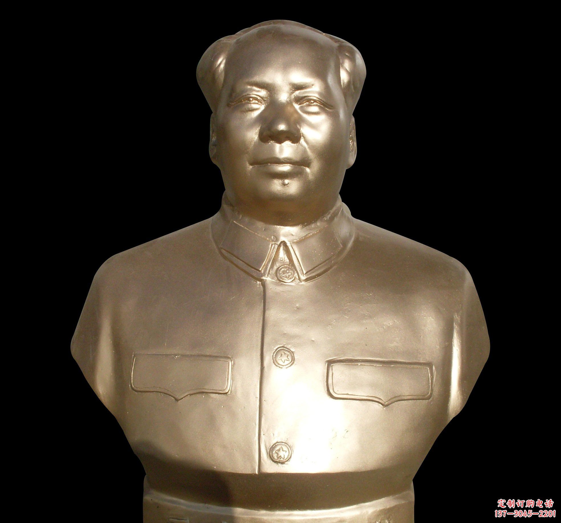 辽阳毛主席半身铜像
