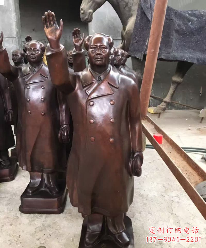 辽阳伟大领袖诞生的主席雕塑