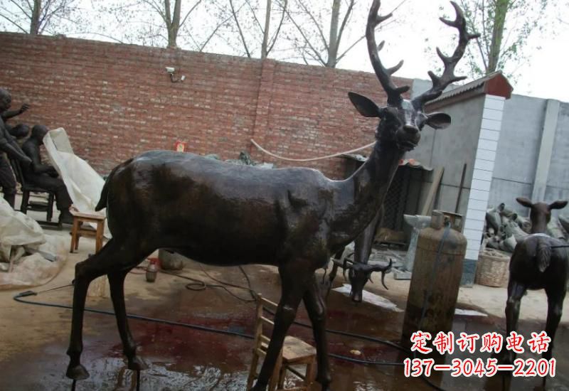 辽阳唯美的梅花鹿铜雕,让你的家中添彩更有情调