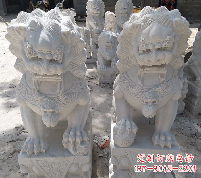 辽阳象征力量的狮子雕塑