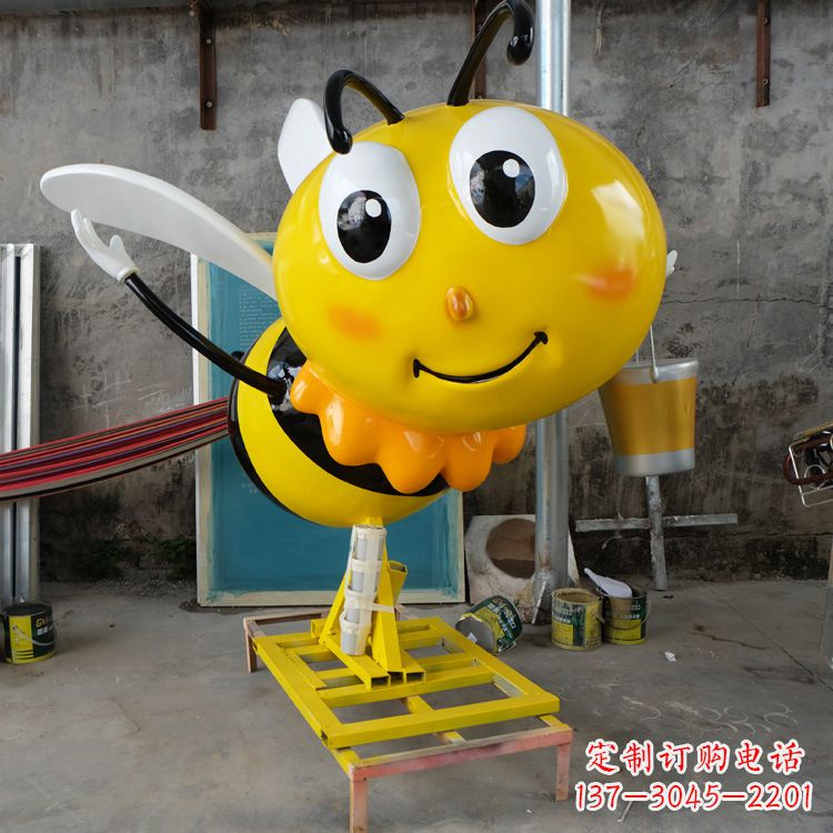 辽阳蜜蜂卡通雕塑摆件