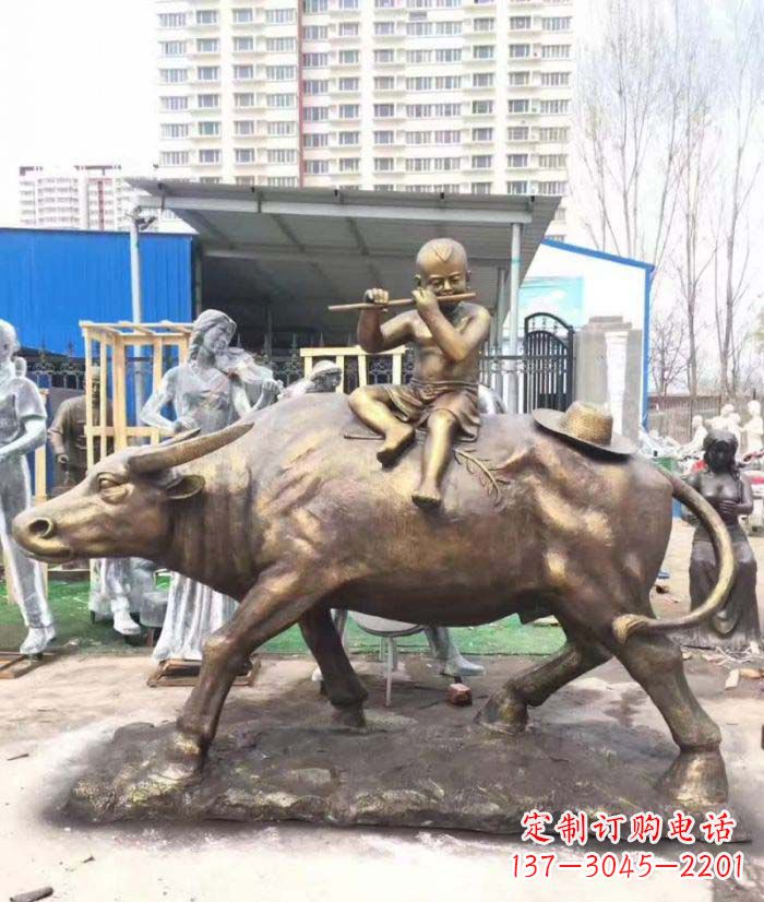 辽阳牧童骑在牛背吹笛人物儿童铜雕