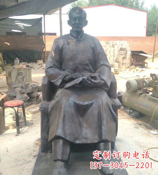 辽阳蔡元培铜雕:让你的精神耀眼发光