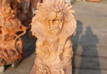 辽阳象征力量的汇丰狮子红石雕