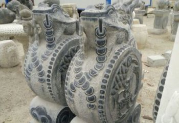 辽阳古韵深远，金蟾抱鼓石仿古门墩雕塑