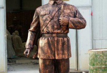 辽阳雷锋铜雕，传承爱心精神