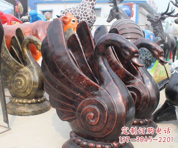 辽阳喷水天鹅动物铜雕