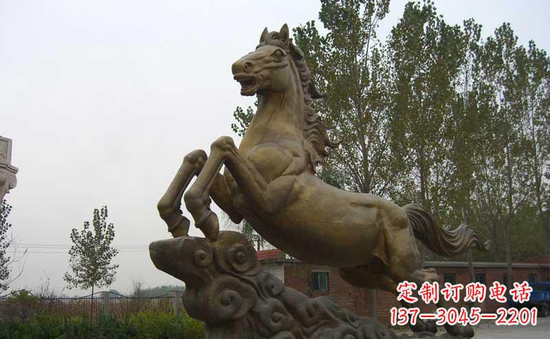 辽阳企业奔马景观铜雕