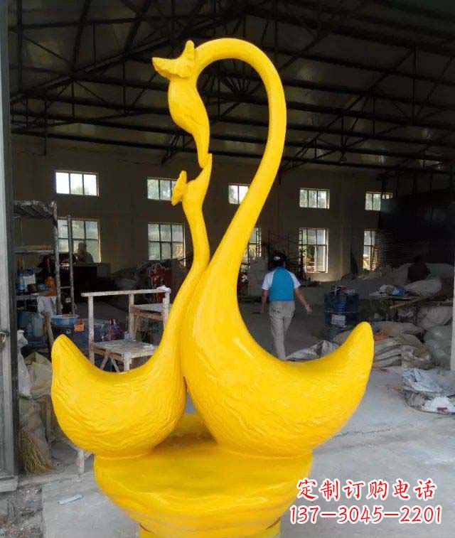 辽阳精致的天鹅玻璃钢雕塑
