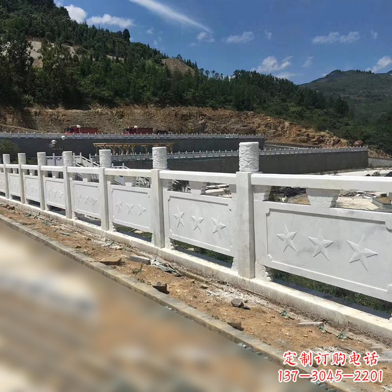 辽阳青石路桥栏板护栏雕塑:艺术精美,安全可靠