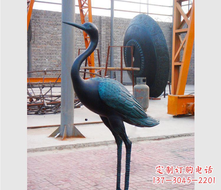辽阳青铜仙鹤雕塑:展现古典和谐之美