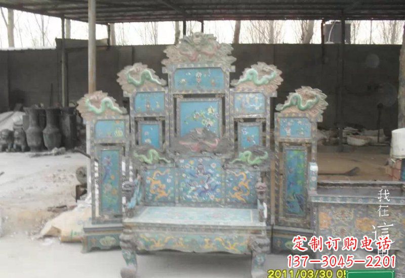 辽阳青铜仿古龙椅雕塑,精美传神